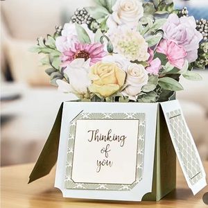 Pop up “Thinking Of You” Floral Card NIP Price=firm